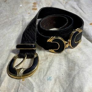 VINTAGE 1980s OSTRICH LEATHER BELT W/GOLD TONE METAL DETAILS